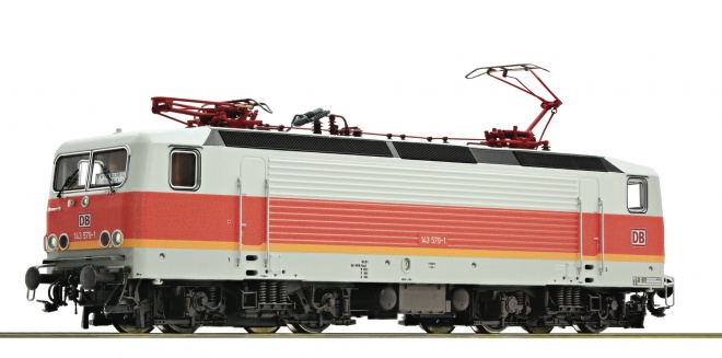 Electric locomotive 143 579<br /><a href='images/pictures/Roco/Roco-73330.jpg' target='_blank'>Full size image</a>